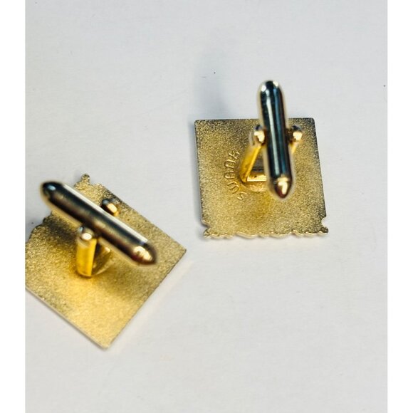 Gold-Plated Square Cufflinks With Ornate Detailing In Black Gift Box - Picture 7 of 7